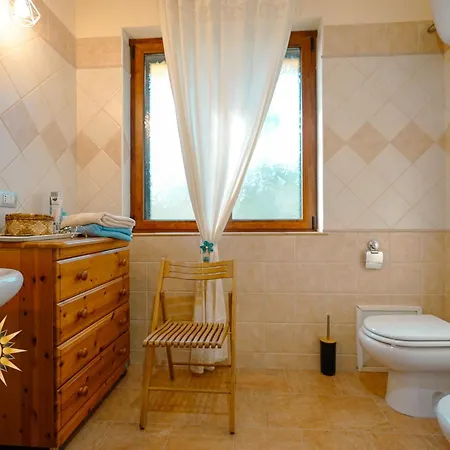 Apartment Casa Dell'artista - Ampio In Zona Tranquilla E Iglesias