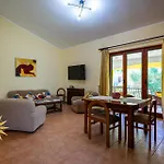 Casa Dell'artista - Ampio In Zona Tranquilla E