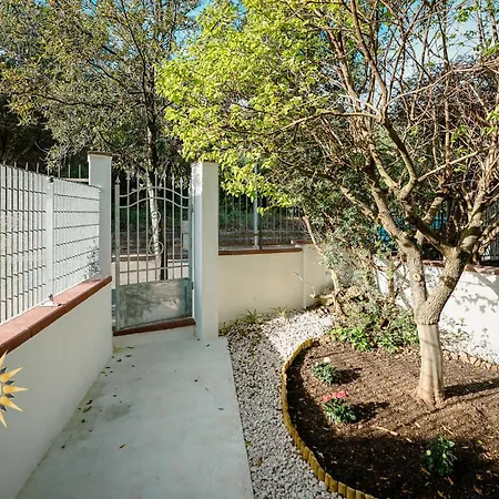 Casa Dell'artista - Ampio In Zona Tranquilla E