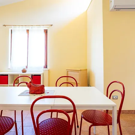 Casa Dell'artista - Ampio In Zona Tranquilla E Iglesias