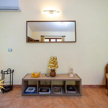 Casa Dell'artista - Ampio In Zona Tranquilla E